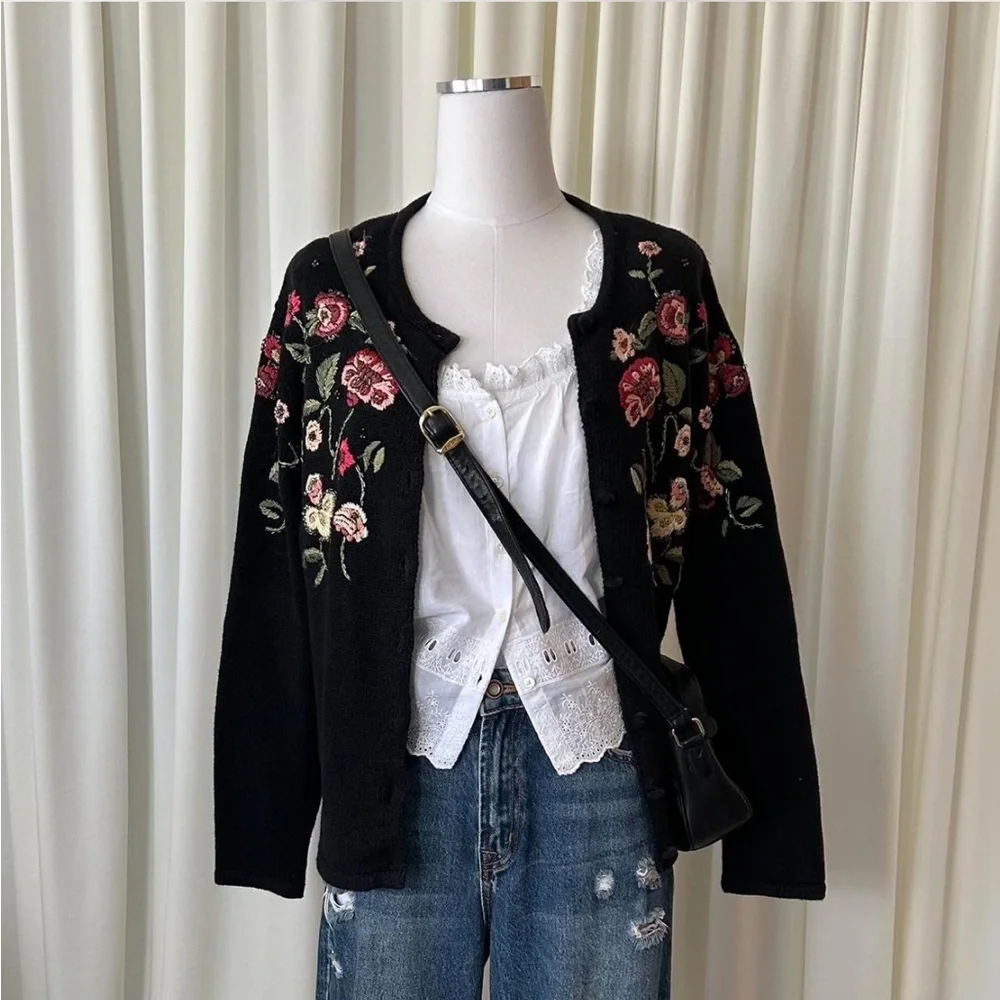 VTG Y2K Heirloom Collectibles Black Floral Embroidered Cardigan Romantic Goth. - Picture 1 of 7